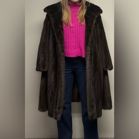 Vintage Hudson’s Mohangandy Women's Mink Fur Coat, Excellent Condition, Cleaned. - Picture 13 of 14